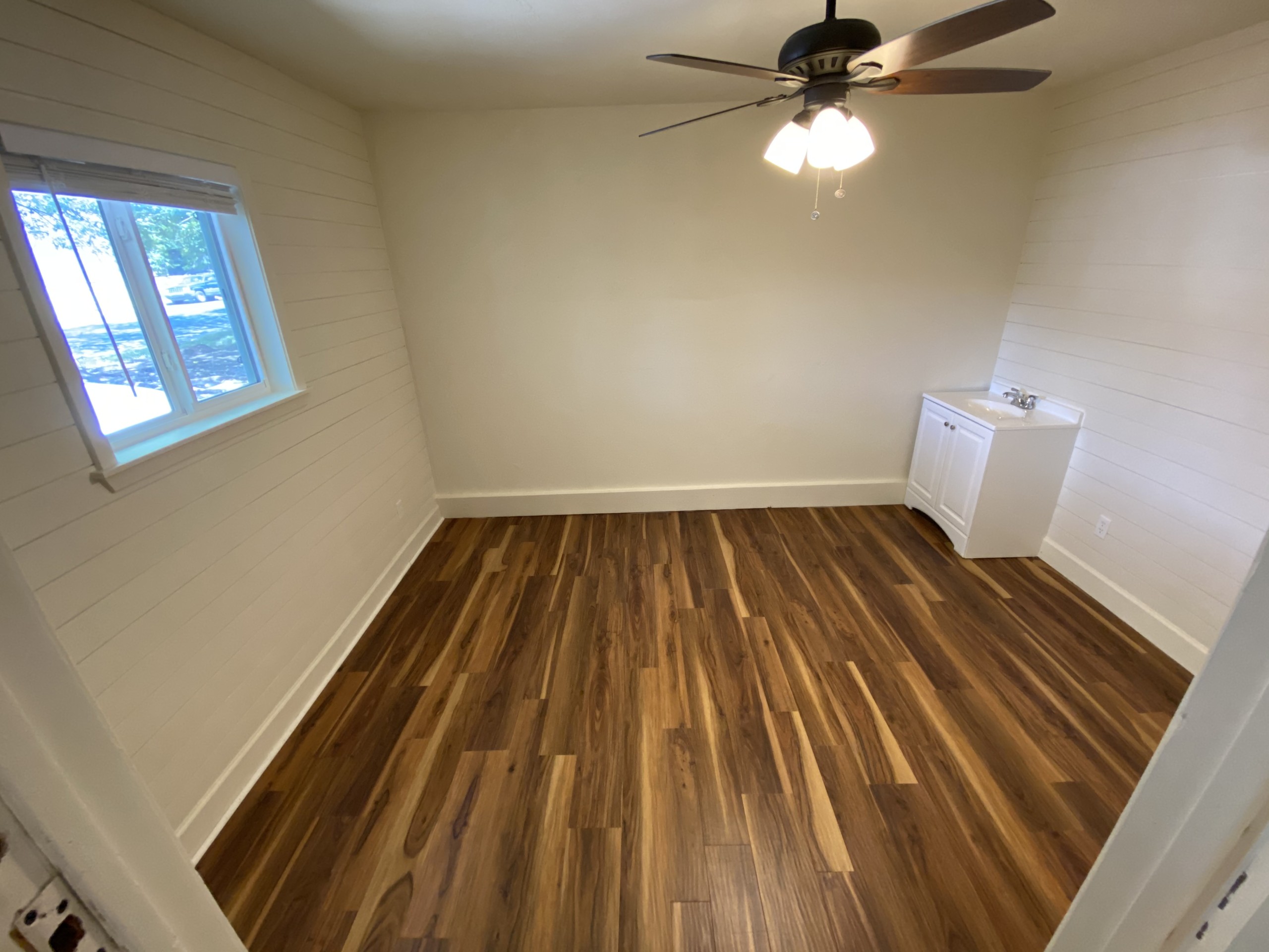 1713 Burton Unit B1 Austin Rooms for Rent