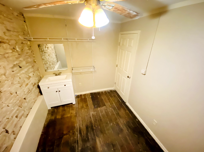 400 East 6th St. Unit A1 Austin Rooms for Rent